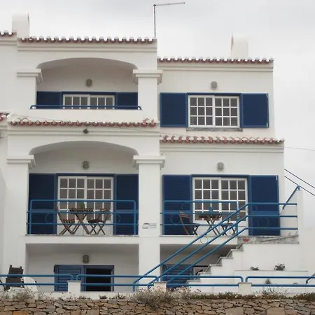 The Wave Beach & Surf * Ericeira