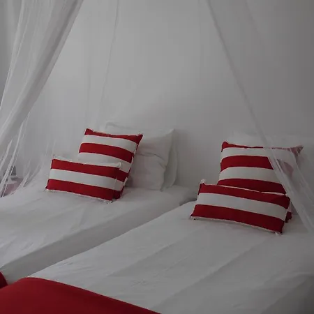 Hostel The Wave Beach & Surf *